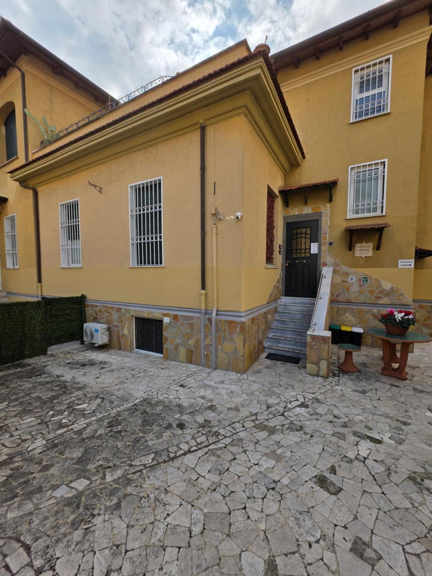 Guesthouse Aurora A.E. Рим Екстер'єр фото