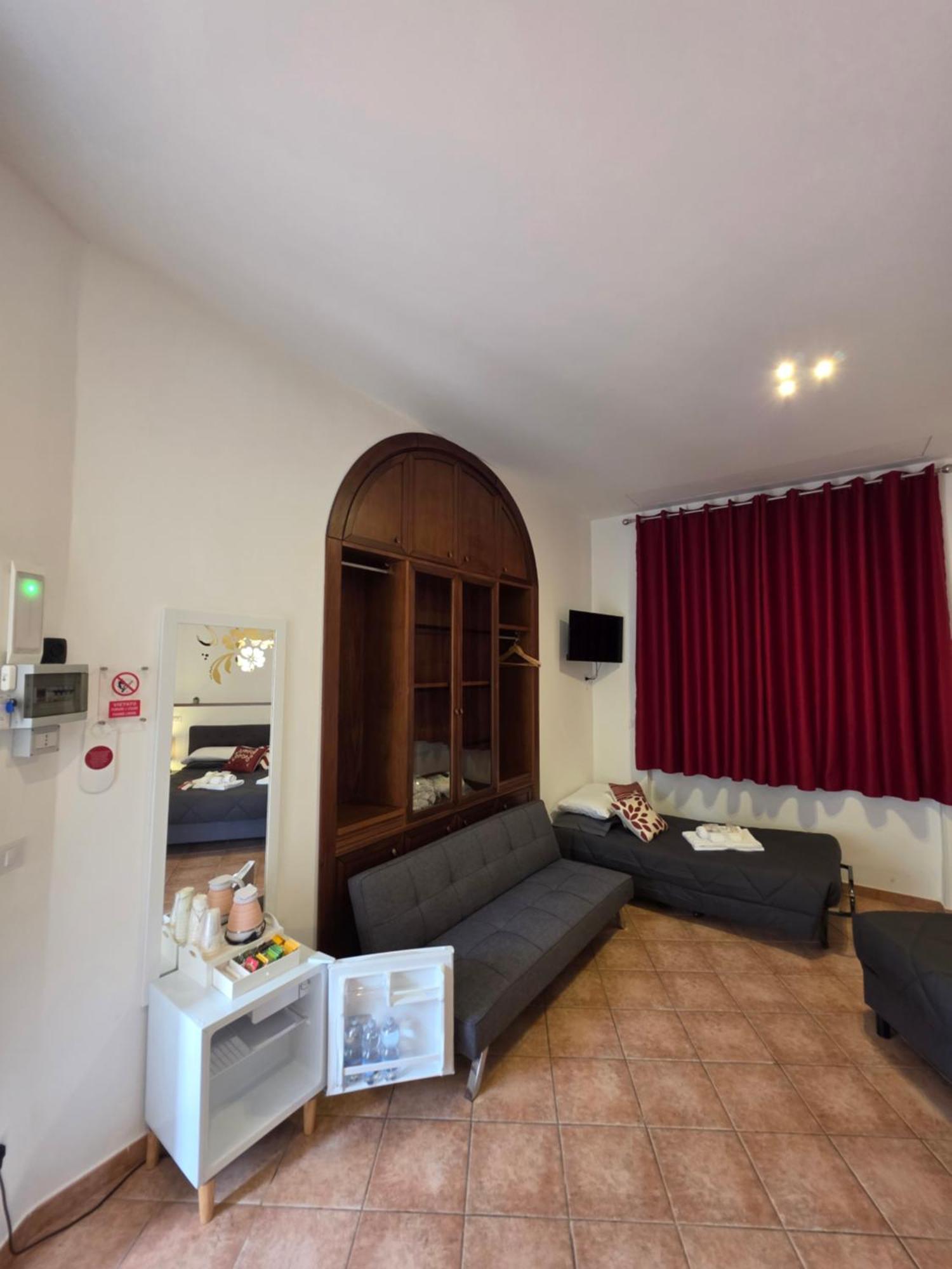 Guesthouse Aurora A.E. Рим Екстер'єр фото